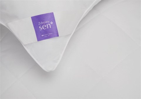 Kołdra antyalergiczna 135x200 Mikrofibra letnia 550g biała AMZ Kołdra antyalergiczna 135x200 Mikrofibra letnia 550g biała AMZ