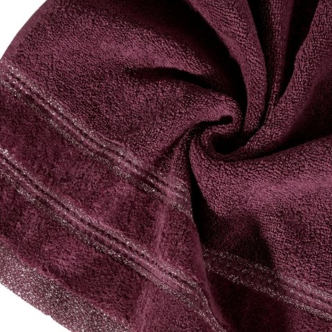 Ręcznik Glory 70x140 bordo bordowy z welurową bordiurą i błyszczącą nicią 500g70x140m2 Eurofirany Ręcznik Glory 70x140 bordo bordowy z welurową bordiurą i błyszczącą nicią 500g70x140m2 Eurofirany