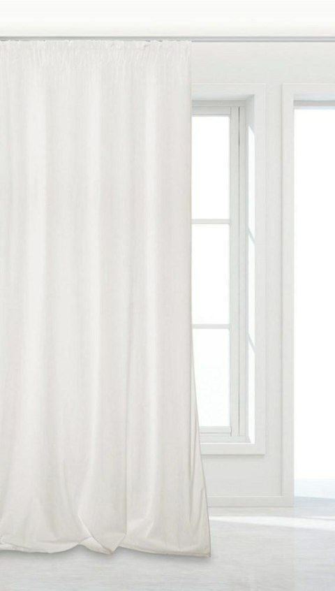 Zasłona gotowa 140x270 biała welurowa na taśmie soft Velvet do salonu Zasłona gotowa 140x270 biała welurowa na taśmie soft Velvet do salonu