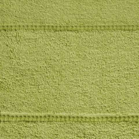 Ręcznik Mari 50x90 oliwkowy z welurową bordiurą 500g/m2 Eurofirany Ręcznik Mari 50x90 oliwkowy z welurową bordiurą 500g/m2 Eurofirany