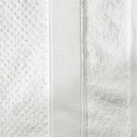 Ręcznik Milan 70x140 biały frotte 500g/m2 bawełniany z bordiurą przetykaną błyszczącą nicią Eurofirany Ręcznik Milan 70x140 biały frotte 500g/m2 bawełniany z bordiurą przetykaną błyszczącą nicią Eurofirany