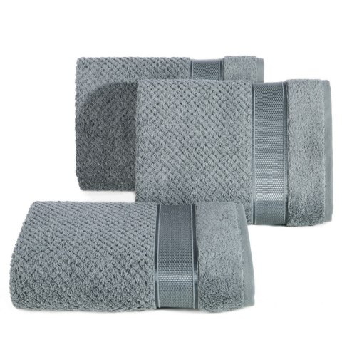 Ręcznik Milan 70x140 stalowy frotte 500g/m2 bawełniany z bordiurą przetykaną błyszczącą nicią Eurofirany Ręcznik Milan 70x140 stalowy frotte 500g/m2 bawełniany z bordiurą przetykaną błyszczącą nicią Eurofirany