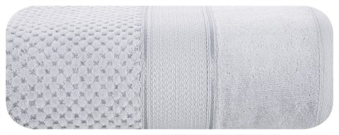 Ręcznik Jessi 50x90 srebrny frotte 500g/m2 z fakturą wytłaczanej krateczki i welurową bordiurą Eurofirany Ręcznik Jessi 50x90 srebrny frotte 500g/m2 z fakturą wytłaczanej krateczki i welurową bordiurą Eurofirany