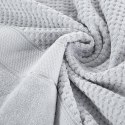 Ręcznik Jessi 50x90 srebrny frotte 500g/m2 z fakturą wytłaczanej krateczki i welurową bordiurą Eurofirany Ręcznik Jessi 50x90 srebrny frotte 500g/m2 z fakturą wytłaczanej krateczki i welurową bordiurą Eurofirany