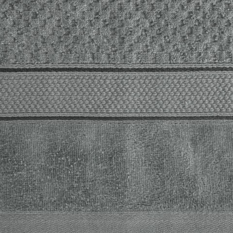 Ręcznik Jessi 50x90 stalowy frotte 500g/m2 z fakturą wytłaczanej krateczki i welurową bordiurą Eurofirany Ręcznik Jessi 50x90 stalowy frotte 500g/m2 z fakturą wytłaczanej krateczki i welurową bordiurą Eurofirany