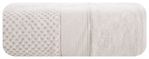 Ręcznik Jessi 70x140 beżowy frotte 500g/m2 z fakturą wytłaczanej krateczki i welurową bordiurą Eurofirany Ręcznik Jessi 70x140 beżowy frotte 500g/m2 z fakturą wytłaczanej krateczki i welurową bordiurą Eurofirany