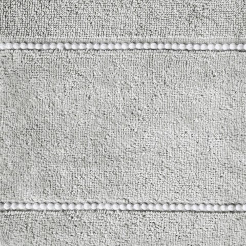 Ręcznik Mari 70x140 stalowy z welurową bordiurą 500g/m2 Eurofirany Ręcznik Mari 70x140 stalowy z welurową bordiurą 500g/m2 Eurofirany