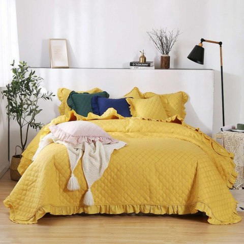 Narzuta z falbanką 160x220 Ruffy musztardowa Ruffy falbanka romby glamour dekoracyjna Narzuta z falbanką 160x220 Ruffy musztardowa Ruffy falbanka romby glamour dekoracyjna