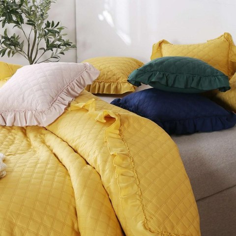 Narzuta z falbanką 160x220 Ruffy musztardowa Ruffy falbanka romby glamour dekoracyjna Narzuta z falbanką 160x220 Ruffy musztardowa Ruffy falbanka romby glamour dekoracyjna