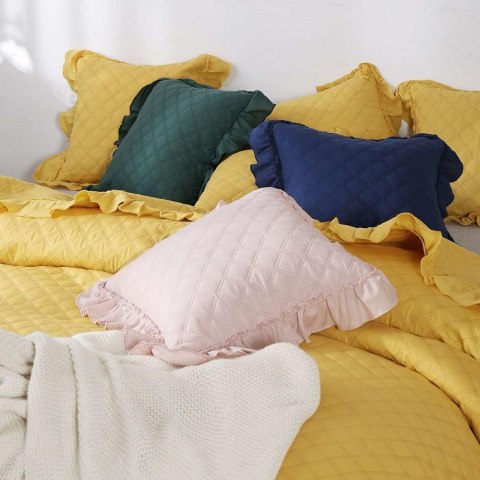 Narzuta z falbanką 160x220 Ruffy musztardowa Ruffy falbanka romby glamour dekoracyjna Narzuta z falbanką 160x220 Ruffy musztardowa Ruffy falbanka romby glamour dekoracyjna