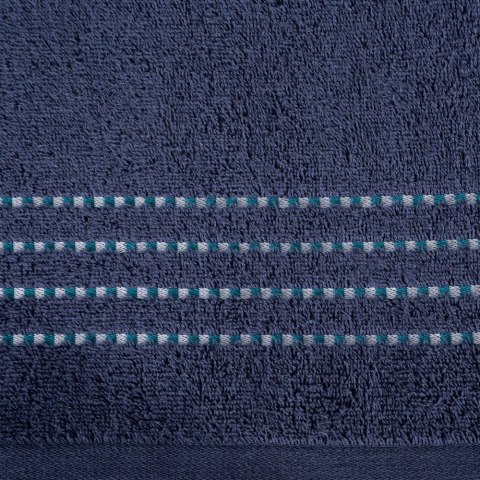 Ręcznik 50x90 Fiore granatowy 500g/m2 frotte ozdobiony bordiurą w postaci cienkich paseczków Eurofirany Ręcznik 50x90 Fiore granatowy 500g/m2 frotte ozdobiony bordiurą w postaci cienkich paseczków Eurofirany