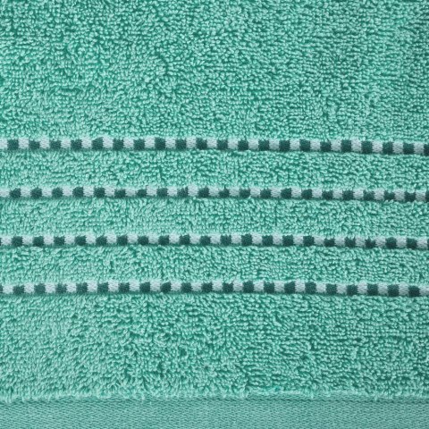 Ręcznik 50x90 Fiore miętowy 500g/m2 frotte ozdobiony bordiurą w postaci cienkich paseczków Eurofirany Ręcznik 50x90 Fiore miętowy 500g/m2 frotte ozdobiony bordiurą w postaci cienkich paseczków Eurofirany