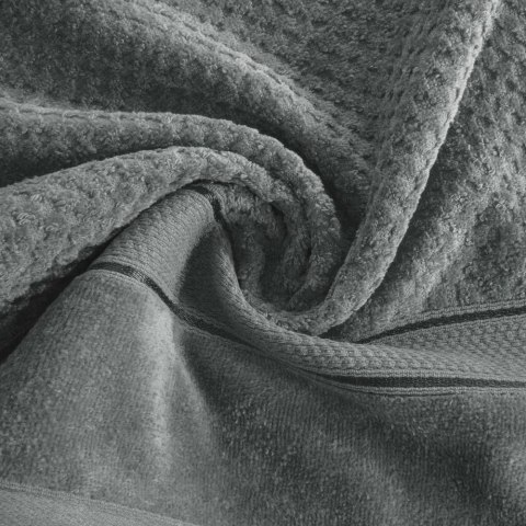 Ręcznik Jessi 30x50 stalowy 500g/m2 z fakturą wytłaczanej krateczki i welurową bordiurą frotte Eurofirany Ręcznik Jessi 30x50 stalowy 500g/m2 z fakturą wytłaczanej krateczki i welurową bordiurą frotte Eurofirany
