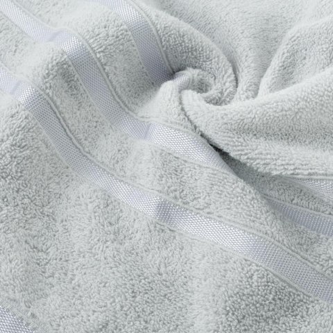 Ręcznik Madi 30x50 srebrny 500g/m2 frotte Eurofirany Ręcznik Madi 30x50 srebrny 500g/m2 frotte Eurofirany