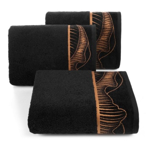Ręcznik 70x140 Peonia 1 czarny liście płatki peonii 500g/2 frotte Limited Collection Eurofirany Ręcznik 70x140 Peonia 1 czarny liście płatki peonii 500g/2 frotte Limited Collection Eurofirany