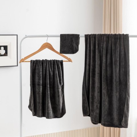 Ręcznik szybkoschnący 30x30 Active czarny z mikrofibry 380g/m2 Ręcznik szybkoschnący 30x30 Active czarny z mikrofibry 380g/m2