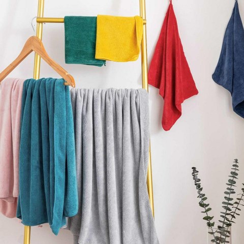 Ręcznik szybkoschnący 30x30 Active czarny z mikrofibry 380g/m2 Ręcznik szybkoschnący 30x30 Active czarny z mikrofibry 380g/m2