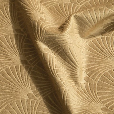 Zasłona 140x250 Julia złota gotowa na przelotkach welurowa z wytłaczanym geometrycznym wzorem wachlarzy Eurofirany Zasłona 140x250 Julia złota gotowa na przelotkach welurowa z wytłaczanym geometrycznym wzorem wachlarzy Eurofirany