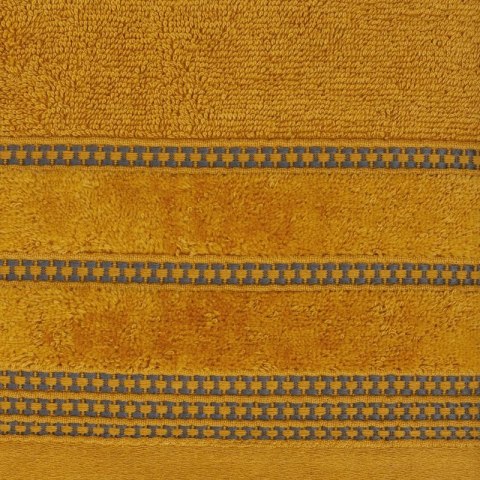Ręcznik 30x50 Amanda musztardowy z ozdobną welurową bordiurą w pasy frotte 500 g/m2 Eurofirany Ręcznik 30x50 Amanda musztardowy z ozdobną welurową bordiurą w pasy frotte 500 g/m2 Eurofirany