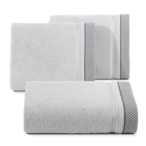Ręcznik 50x90 Kinga srebrny z ozdobną bordiurą w pasy 485g/m2 frotte Eurofirany Ręcznik 50x90 Kinga srebrny z ozdobną bordiurą w pasy 485g/m2 frotte Eurofirany