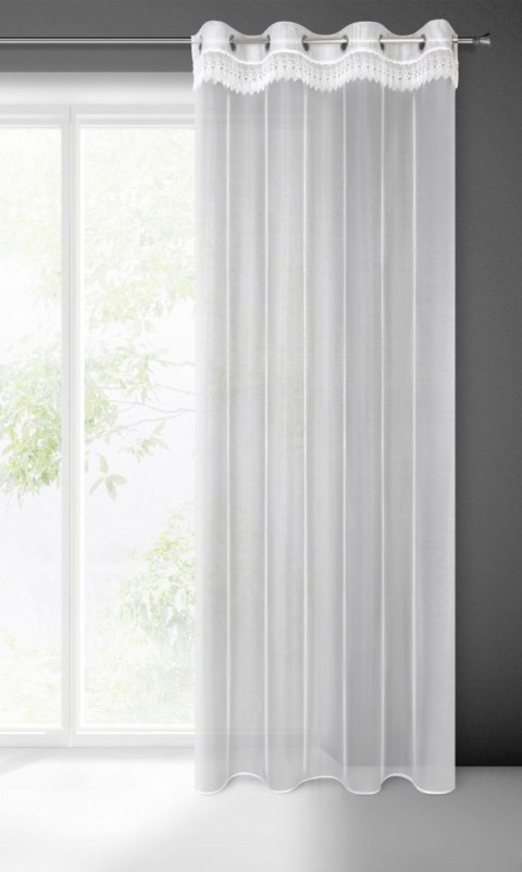 Firana 140x250 Sari biała gotowa na przelotkach z drobnej siateczki z ozdobną koronką przy górnej krawędzi Eurofirany Firana 140x250 Sari biała gotowa na przelotkach z drobnej siateczki z ozdobną koronką przy górnej krawędzi Eurofirany