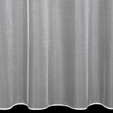 Firana 140x250 Sari biała gotowa na przelotkach z drobnej siateczki z ozdobną koronką przy górnej krawędzi Eurofirany Firana 140x250 Sari biała gotowa na przelotkach z drobnej siateczki z ozdobną koronką przy górnej krawędzi Eurofirany