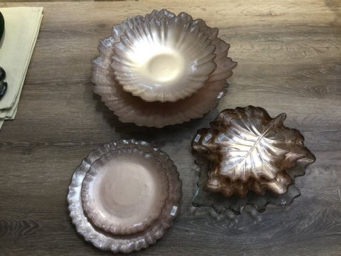 Patera 21x21x1 Avinion pudrowa różowa ze szkła artystycznego Eurofirany Patera 21x21x1 Avinion pudrowa różowa ze szkła artystycznego Eurofirany