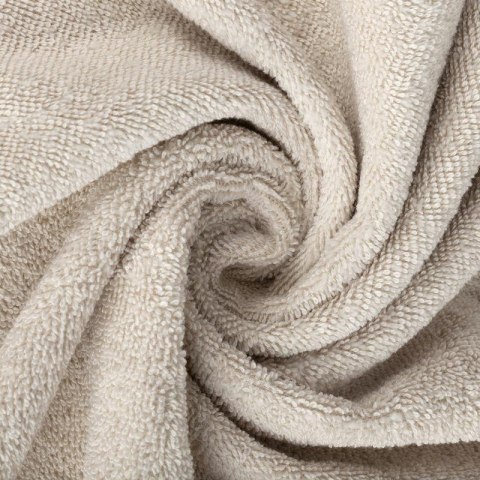Ręcznik 30x50 Amanda beżowy z ozdobną welurową bordiurą w pasy frotte 500 g/m2 Eurofirany Ręcznik 30x50 Amanda beżowy z ozdobną welurową bordiurą w pasy frotte 500 g/m2 Eurofirany