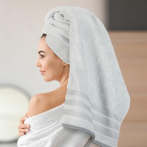 Ręcznik 50x90 Nastia oliwkowy z żakardową bordiurą w pasy w stylu eko frotte 500 g/m2 Eurofirany Ręcznik 50x90 Nastia oliwkowy z żakardową bordiurą w pasy w stylu eko frotte 500 g/m2 Eurofirany