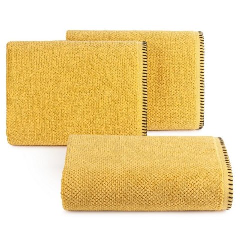 Ręcznik 70x140 Mabel musztardowy z kontrastującym obszyciem krawędzi frotte 500 g/m2 Eurofirany Ręcznik 70x140 Mabel musztardowy z kontrastującym obszyciem krawędzi frotte 500 g/m2 Eurofirany