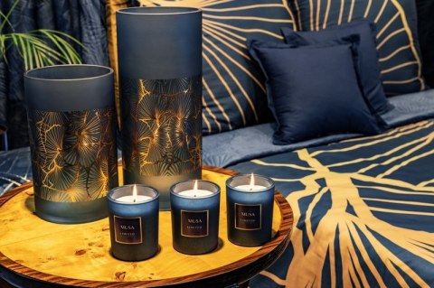 Świeca zapachowa Musa o zapachu japońskiego bambusa w szkle ozdobnym 200g LIMITED COLLECTION Eurofirany Świeca zapachowa Musa o zapachu japońskiego bambusa w szkle ozdobnym 200g LIMITED COLLECTION Eurofirany