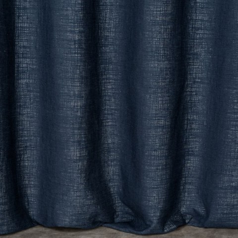 Zasłona 140x270 Palermo 1 granatowa gotowa na taśmie z miękkiej szenilowej tkaniny przetykanej srebrną nitką Terra Collection Eu Zasłona 140x270 Palermo 1 granatowa gotowa na taśmie z miękkiej szenilowej tkaniny przetykanej srebrną nitką Terra Collection Eu