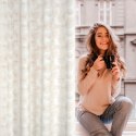 Zasłona 140x250 gotowa na przelotkach Marigold biała złota liście miłorzębu welurowa Eurofirany