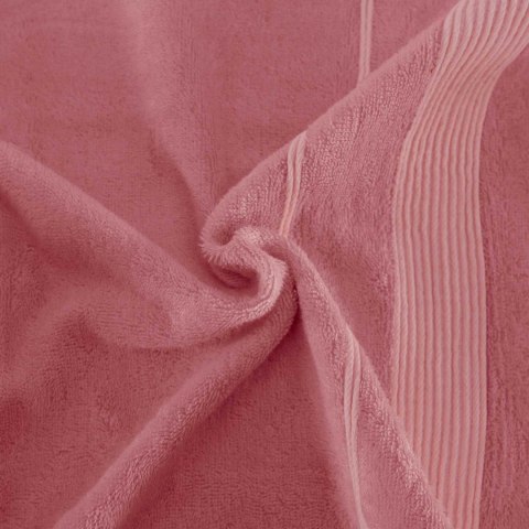 Ręcznik Moreno 70x140 Bamboo rożowy ciemny frotte 500g/m2 Darymex Ręcznik Moreno 70x140 Bamboo rożowy ciemny frotte 500g/m2 Darymex
