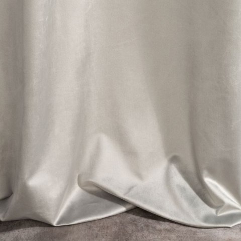 Zasłona 140x250 Jasper srebrna z taśmą z cekinami welurowa gotowa na przelotkach Eurofirany Zasłona 140x250 Jasper srebrna z taśmą z cekinami welurowa gotowa na przelotkach Eurofirany