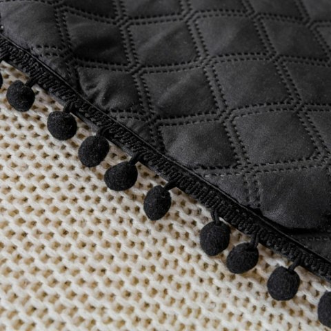 Narzuta z pomponami 140x200 czarna Pompoo pompony romby glamour dekoracyjna Narzuta z pomponami 140x200 czarna Pompoo pompony romby glamour dekoracyjna
