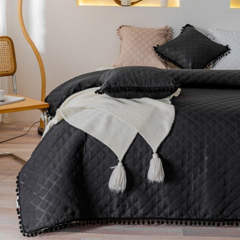 Narzuta z pomponami 160x220 czarna Pompoo pompony romby glamour dekoracyjna Narzuta z pomponami 160x220 czarna Pompoo pompony romby glamour dekoracyjna