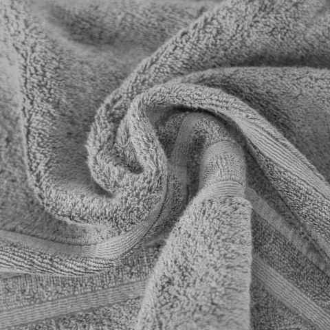 Ręcznik Lavin 70x140 srebrny frotte 500g/m2 Eurofirany Ręcznik Lavin 70x140 srebrny frotte 500g/m2 Eurofirany