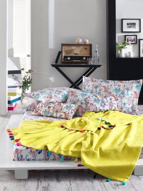 Komplet pościeli bawełniana 160x200 Styleup + Koc 180x220 żółty z frędzlami paisley komplet w pudełku Faro Komplet pościeli bawełniana 160x200 Styleup + Koc 180x220 żółty z frędzlami paisley komplet w pudełku Faro