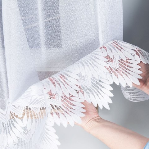 FELICJA Firanka żakardowa gotowa ze wzorem na samym dole, szerokość 200 x wysokość 80cm, kolor 001 biały 018989/FBL/001/200080/1 FELICJA Firanka żakardowa gotowa ze wzorem na samym dole, szerokość 200 x wysokość 80cm, kolor 001 biały 018989/FBL/001/200080/1