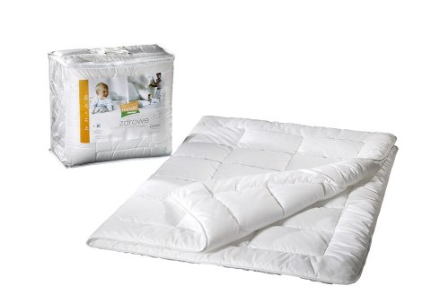 Kołdra antyalergiczna 160x200 Hollofil Allerban 1,28 kg biała ze środkiem przeciwdziałającym rozwojowi roztoczy grzybów i bakter Kołdra antyalergiczna 160x200 Hollofil Allerban 1,28 kg biała ze środkiem przeciwdziałającym rozwojowi roztoczy grzybów i bakter