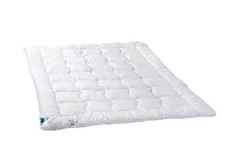 Kołdra antyalergiczna 200x220 Medisens całoroczna 1600g biała AMZ Kołdra antyalergiczna 200x220 Medisens całoroczna 1600g biała AMZ