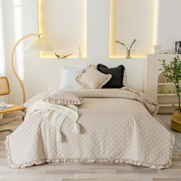Narzuta z falbanką 140x200 Ruffy beżowa falbanka romby glamour dekoracyjna I2
