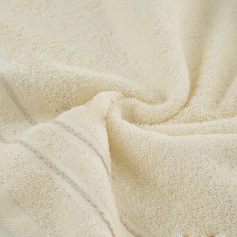 Ręcznik Emina 70x140 kremowy zdobiony stebnowaną bordiurą 500 g/m2 Eurofirany Ręcznik Emina 70x140 kremowy zdobiony stebnowaną bordiurą 500 g/m2 Eurofirany