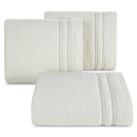 Ręcznik Emina 70x140 kremowy zdobiony stebnowaną bordiurą 500 g/m2 Eurofirany Ręcznik Emina 70x140 kremowy zdobiony stebnowaną bordiurą 500 g/m2 Eurofirany