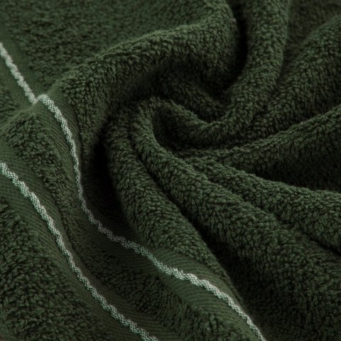 Ręcznik Emina 70x140 zielony zdobiony stebnowaną bordiurą 500 g/m2 Eurofirany Ręcznik Emina 70x140 zielony zdobiony stebnowaną bordiurą 500 g/m2 Eurofirany