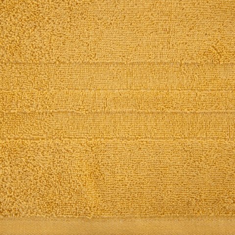 Ręcznik Gala 30x50 musztardowy zdobiony błyszczącą nicią 500 g/m2 Eurofirany Ręcznik Gala 30x50 musztardowy zdobiony błyszczącą nicią 500 g/m2 Eurofirany