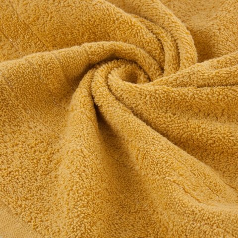 Ręcznik Gala 70x140 musztardowy zdobiony błyszczącą nicią 500 g/m2 Eurofirany Ręcznik Gala 70x140 musztardowy zdobiony błyszczącą nicią 500 g/m2 Eurofirany