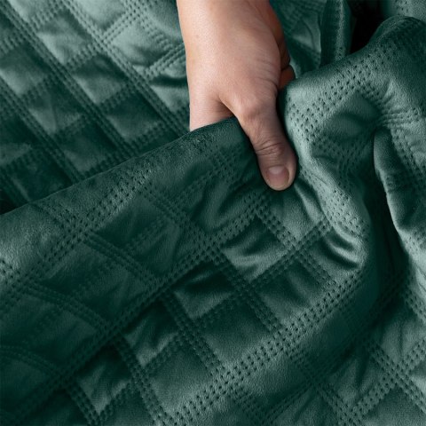 VELVI Narzuta dekoracyjna, rozmiar 170x210cm, kolor 012 szmaragdowy zielony VELVI0/NAP/012/170210/1 VELVI Narzuta dekoracyjna, rozmiar 170x210cm, kolor 012 szmaragdowy zielony VELVI0/NAP/012/170210/1