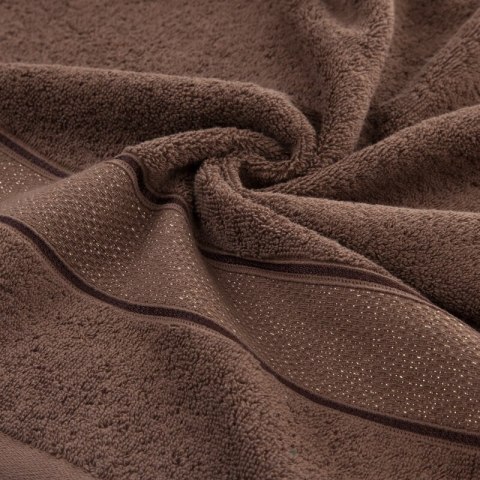Ręcznik Liana 70x140 brązowy ciemny z błyszczącą nicią 500 g/m2 Eurofirany Ręcznik Liana 70x140 brązowy ciemny z błyszczącą nicią 500 g/m2 Eurofirany